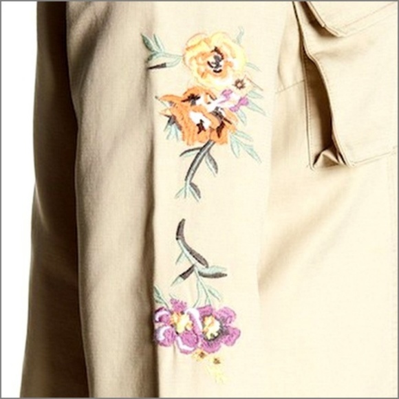 NWT Levi's Military Style Floral Sleeve Jacket #1S - Picture 2 of 7